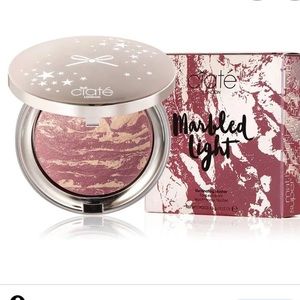 MARBLED LIGHT ILLUMINATING BLUSH IN COLOR ‘BURNT’ BY BRAND CIATE